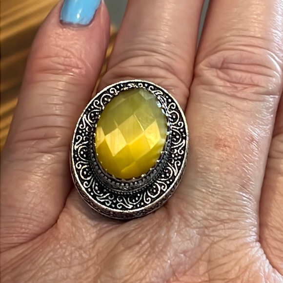 #492 Yellow Cats Eye Handcrafted Ring 💍 In An Antique Setting Size 6.75 NWOT - Picture 3 of 14